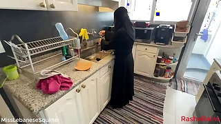 MissLebaneseSquirter - Ø®Ø§Ø¯Ù…Ø© Ù„Ø¨Ù†Ø§Ù†ÙŠØ© Ø´Ø±Ù…ÙˆØ·Ø© Ø¨ØªÙ„Ø¹Ø¨ Ø¨Ø·ÙŠØ²Ù‡Ø§ ÙˆÙƒØ³Ù‡Ø§ ÙˆØªÙÙˆØª Ø¬Ø²Ø± ÙˆØ¨Ø§Ø°Ù†Ø¬Ø§Ù† Ù…Ù† Ø£Ø¬Ù„ ÙÙ„ÙˆØ³